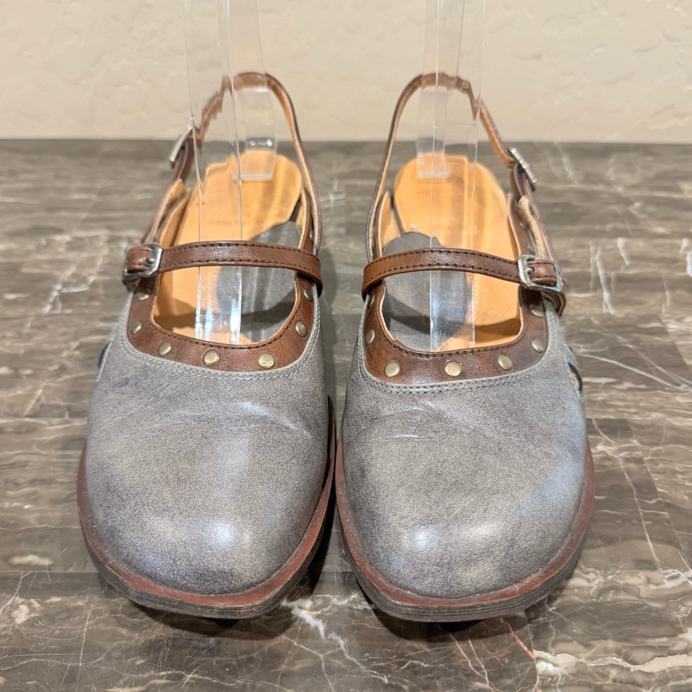 Vintage John Fluevog Studded Leather Slingback Pumps - Picture 5 of 13